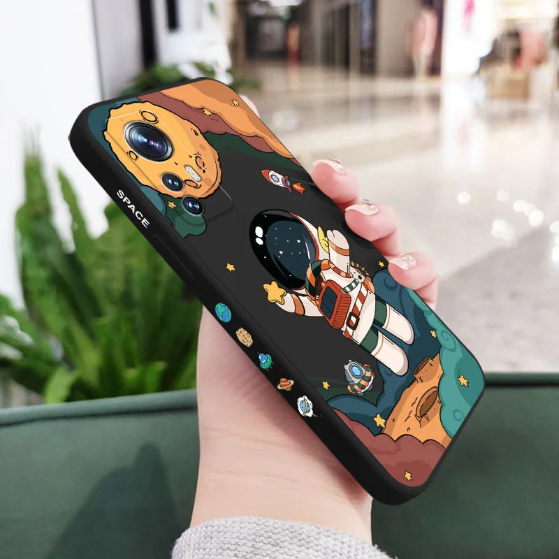 Funda de Teléfono Hello Astronaut para Xiaomi Mi 13, 13T, 12, 11 Ultra, 10, 9, 12T, 11T, 10T, 9T Pro Lite, Poco F5, F4, X4, M4, F3, X3 Pro 4G 5G GT: Diseño Divertido y Protección Confiable